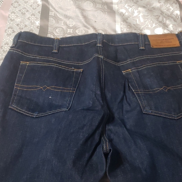 Jeans - Picture 2 of 4